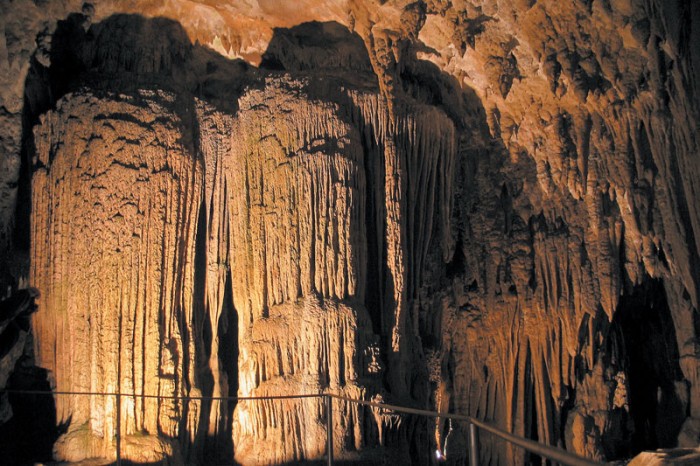 Les magnifiques grottes de Postjona entre Trieste et Lubljana, en Slovénie.