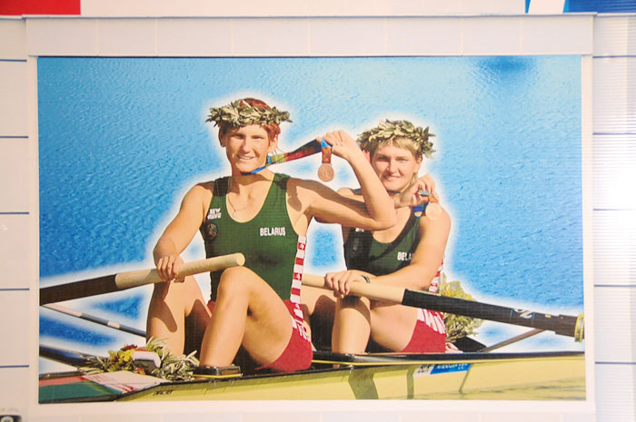 Poster présentant Ekaterina Karsten, doublé médaillée olympique en aviron, véritable star en Biélorussie.
