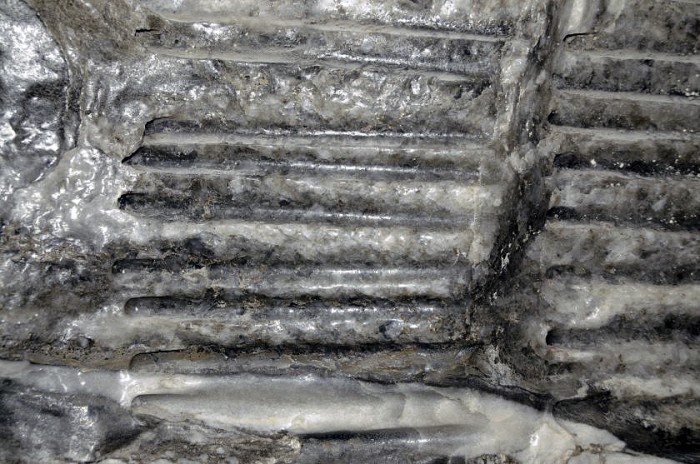 Le sel gris des mines de Wieliczka ressemble au marbre.