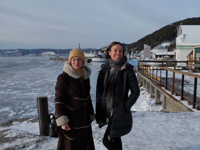 Marina et Anna, deux des guides qui accueillent les groupes Salaün dans la région d’Irkoutsk. Compétentes, disponibles, cultivées et… sympathiques !