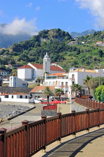 Porto Da Cruz (Port de la Croix) est un village situé sur la côte nord-est de l’île.