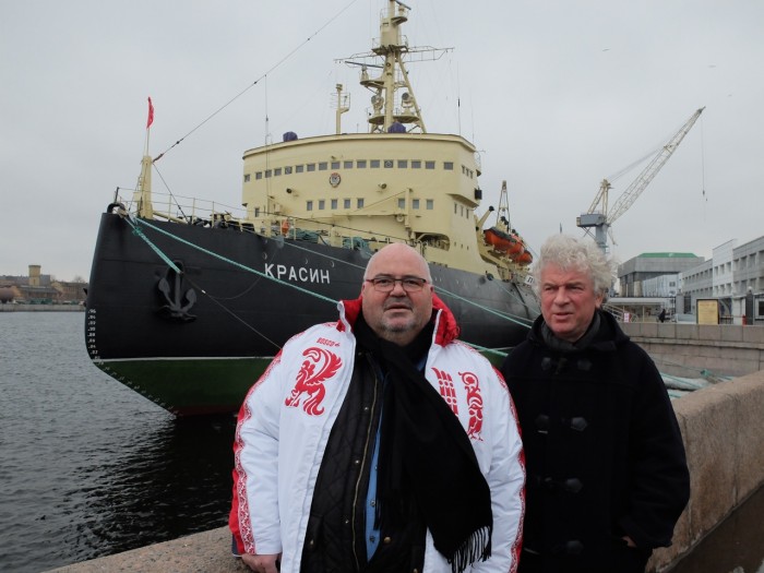 Michel Salaün et François Cuillandre s’étaient déjà rendus en Russie à la fin du mois de février dernier. Une mission qui les avait conduits à Kaliningrad, Moscou, Mourmansk et qui s’était achevée à Saint-Pétersbourg, où les deux partenaires avaient découvert le « Krassin ». Ce brise glace, aujourd’hui transformé en musée, va célébrer l’an prochain son centenaire.