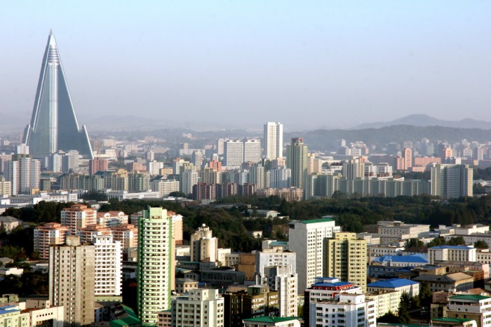 Vue sur Pyongyang depuis l’hôtel Yanggakdo.
