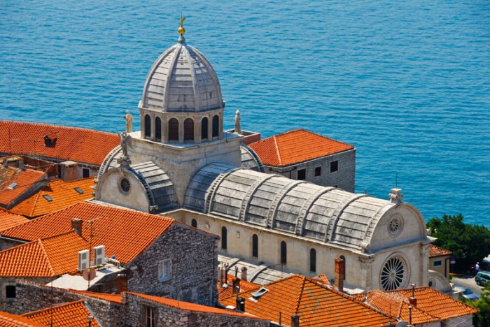 Vue sur la cathédrale Saint Jacques, à Sibenik, au nord de la Dalmatie.